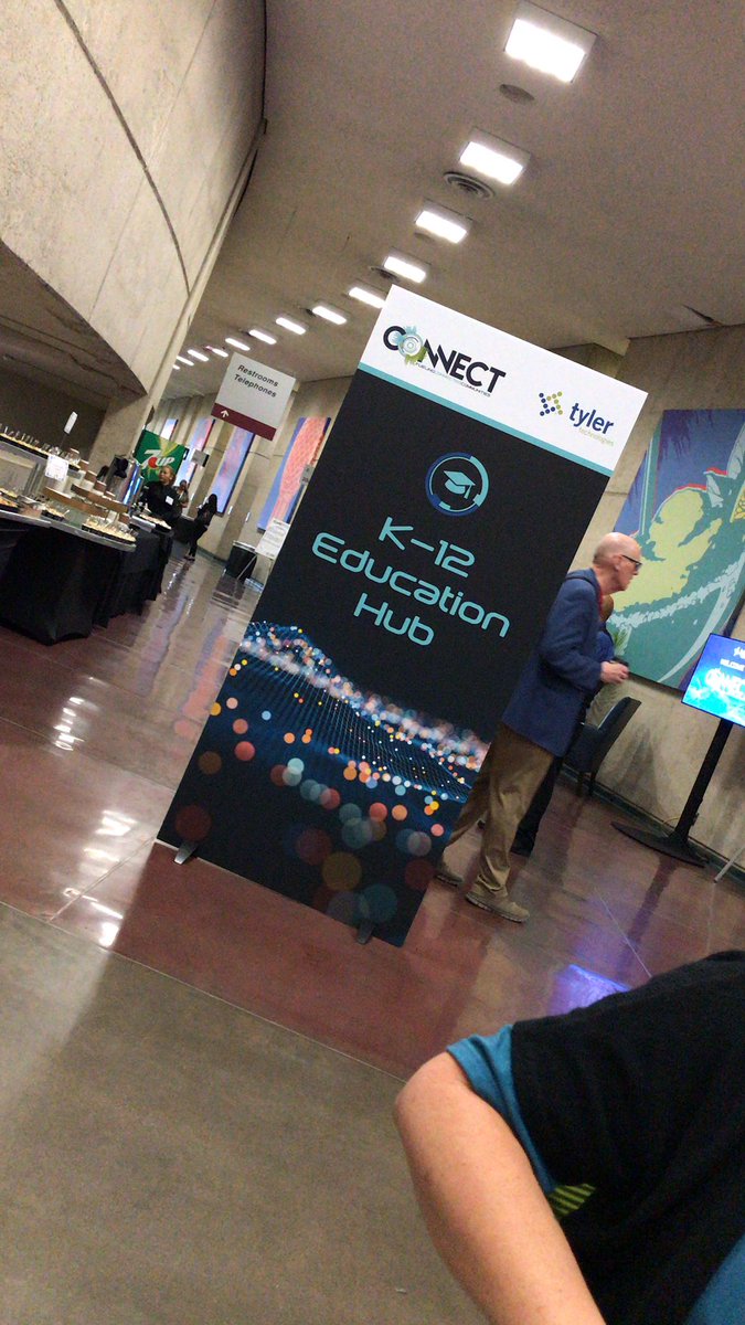 JillWickedoz's tweet photo. #tylerconnect2019 https://t.co/tjw0r2g6gl