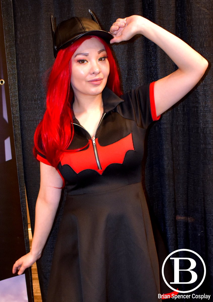 BrianSpencerCos's tweet photo. I'm happy I got to do this photoshoot with @AniMiaOfficial ☺. She is definitely one of the nicest people to work with ❤. #Bombshellbatwoman #Bombshellbatwomancosplay #Dccomics #Dcbombshells #cosplay #cosplayphotography #photography #photoshoot  #lexcon2019  #MIAMonday https://t.co/R8YT0Q188C