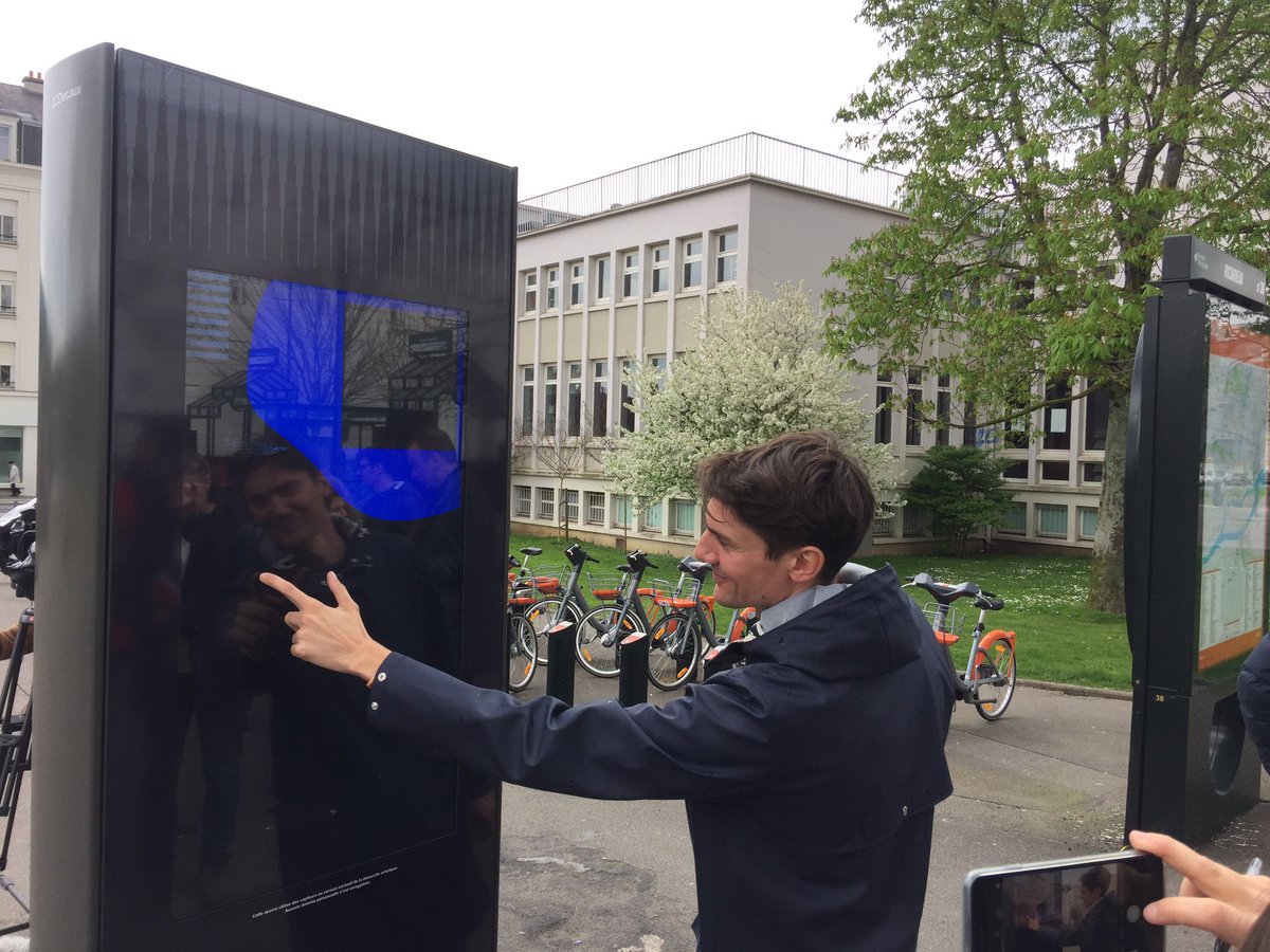 franckytrichet's tweet image. Nantes expérimente l’art numérique dans l’espace public avec deux œuvres interactives à découvrir tous les jours de 8h à 22h Place Graslin, Skatepark du CHU, Les Nefs et Halluchère.