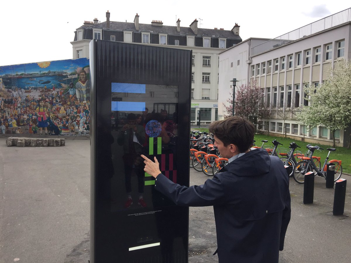 franckytrichet's tweet image. Nantes expérimente l’art numérique dans l’espace public avec deux œuvres interactives à découvrir tous les jours de 8h à 22h Place Graslin, Skatepark du CHU, Les Nefs et Halluchère.