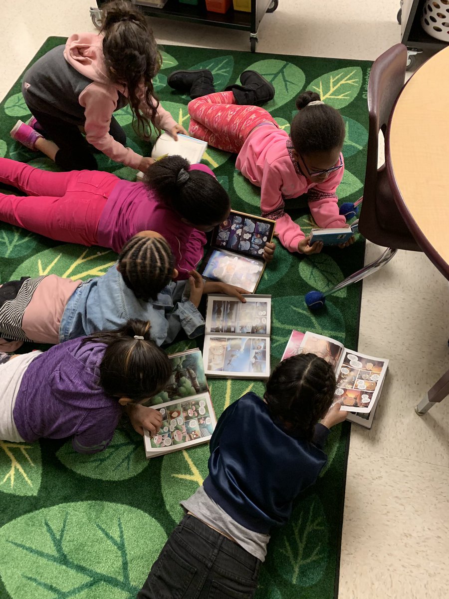 CedarmereLib's tweet photo. Third graders are swimming in graphic novels this morning! #bcpslms #graphicnovels https://t.co/RzSmAqJMIg