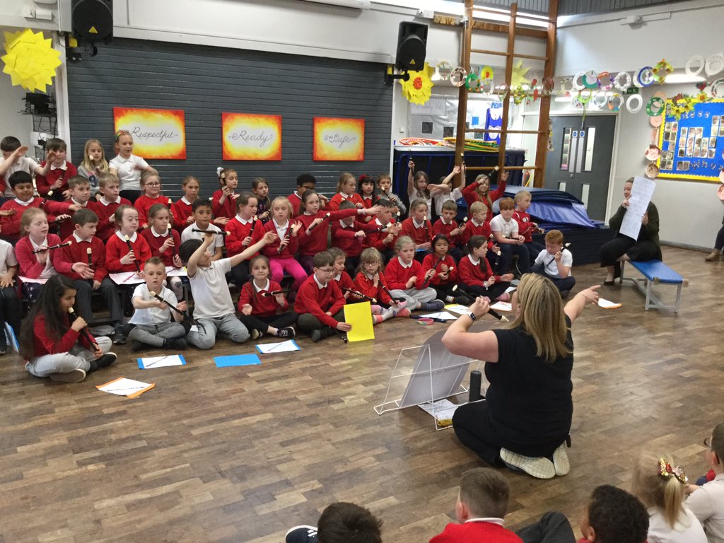 Malpas_Park's tweet photo. We loved Year 3 and Year 4s performance this afternoon! Diolch yn fawr @UpbeatSusie @upbeatwales https://t.co/Puwfenr9IS