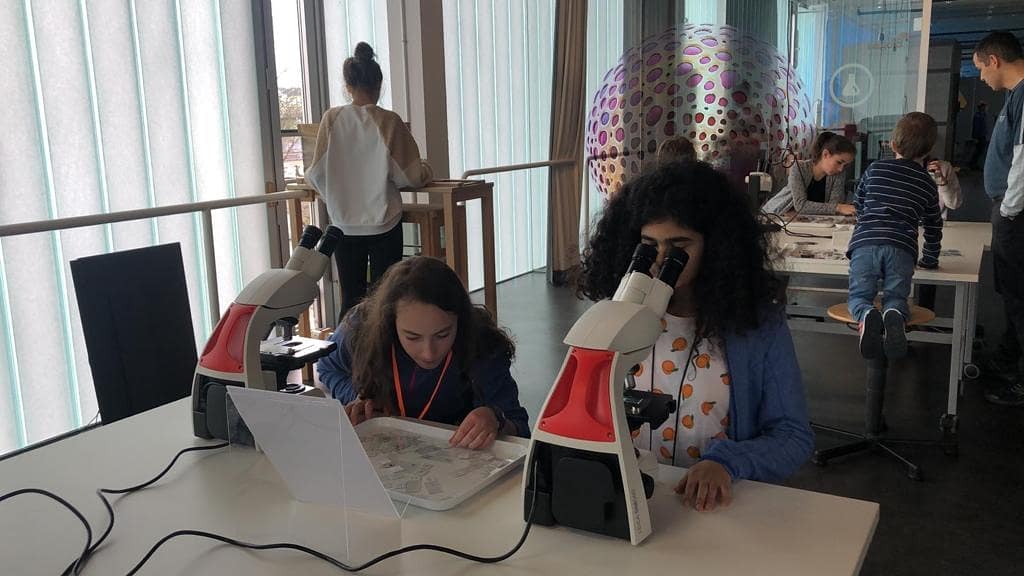 CevreKoleji's tweet photo. 7. Sınıf öğrencilerimiz bugün Avrupa’nın en büyük bilim merkezlerinden biri olan Zürih’teki Technorama Swiss Science Center’ı ziyaret ettiler. Çok sayıda laboratuvar ve deney workshopları içeren programı takip edecekler.
#Çevrekoleji #science #swisssciencecenter https://t.co/O58nPRUSCu