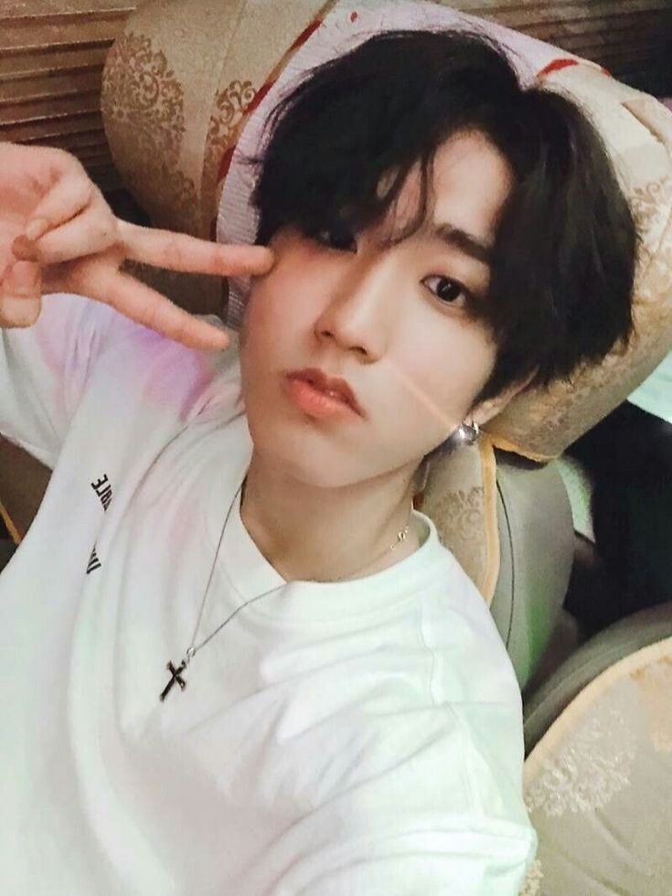 24motospeed's tweet photo. ıllıllı i̤ c̤a̤n̤'̤t̤ s̤l̤e̤e̤p̤ ıllıllı
@Stray_Kids
#StaySelcaDay
#straykidsfirstwin https://t.co/bM1wEHdnmA