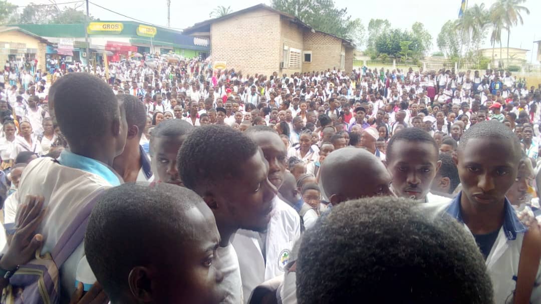 CGR__'s tweet photo. La jeunesse gabonaise sacrifiée par le pouvoir en place!! @UNESCO_fr ,@ONU_fr,@fidh_fr ,@France24_fr @franceinfo ,@amnestyusa ,@amnestyfrance ,@UEFrance @matteosalvinimi ,@lfd ,@cgr_en @_AfricanUnion ,@UNICEF ,@UNICEF_france @AFRICA24TV ,@ACAT_France @LDH_Fr @nytimes ,@amnestyusa https://t.co/4n8hyMWgkf