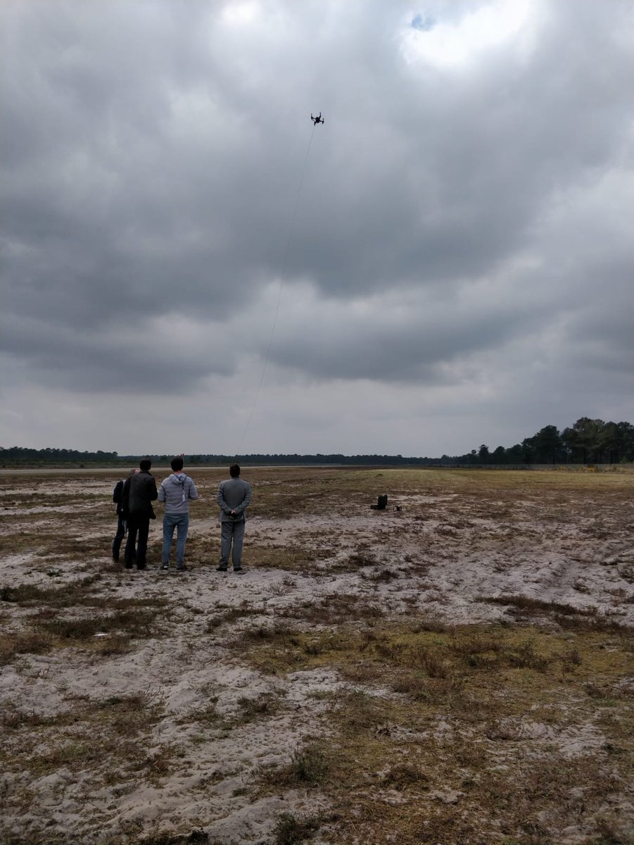 HelperDrone's tweet photo. Nous avons présenté notre drone de secours lors du #SOFINS. Nous avons livré des poches de sangs 😀 et montré notre compatibilité filaire @ElistairTC ! 
#buisnessAngel nous ouvrons une part de notre capital contacter nous pour participer à cette révolution que nous avons initié😇 https://t.co/Ekax7WVSTk
