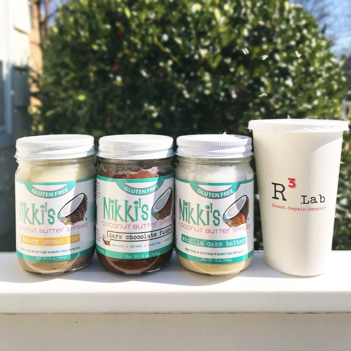 R3RecoveryLab's tweet photo. Happy Monday! We have new drinks and discounts for #Spring!

Introducing the Berry Flavorful limited-edition protein shake!

Take 25% off the Blueberry Peach Nooma Smoothie and Nikki’s Flavored Coconut Butter Coffee for the rest of April. https://t.co/wq24xar7Xi