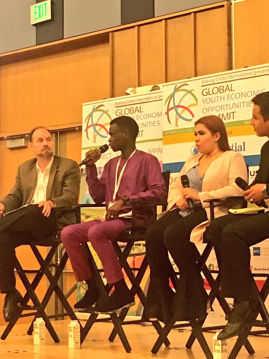 EbenezarWikina's tweet photo. Throwback to when I had the wonderful privilege of formally unveiling @youthleadglobal at #GYEO last September in the presence of 400+ youth development experts 😁

Happy to see that the platform has now taken shape and is buzzing with young changemakers! 

#GYEOS
#GYEOS2018 https://t.co/maj6NMR00m