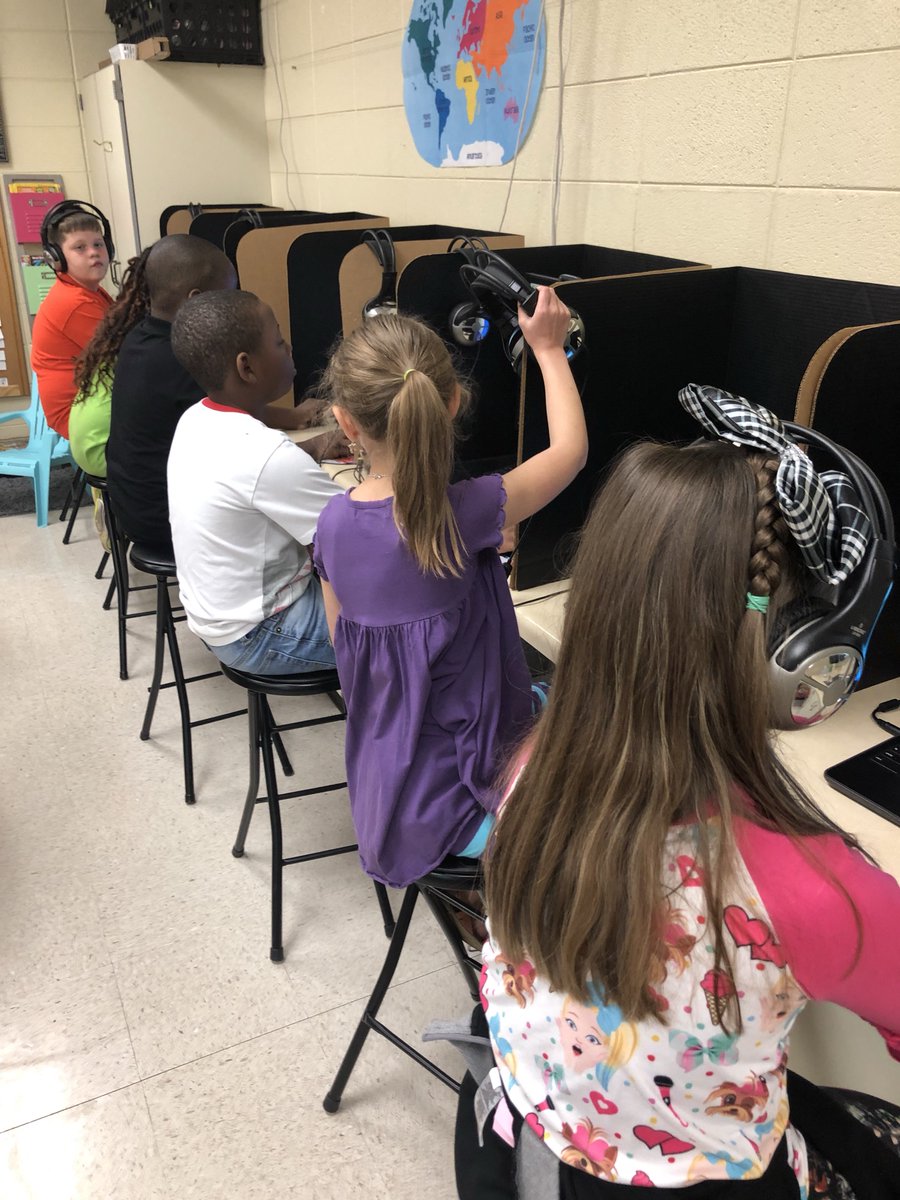 _REThompson's tweet photo. Students at RET are learning in math stations!  They love working on their learning path in Edmentum!
@edmentum  #rettigers #TtownTigers https://t.co/M2B3LVZFWs