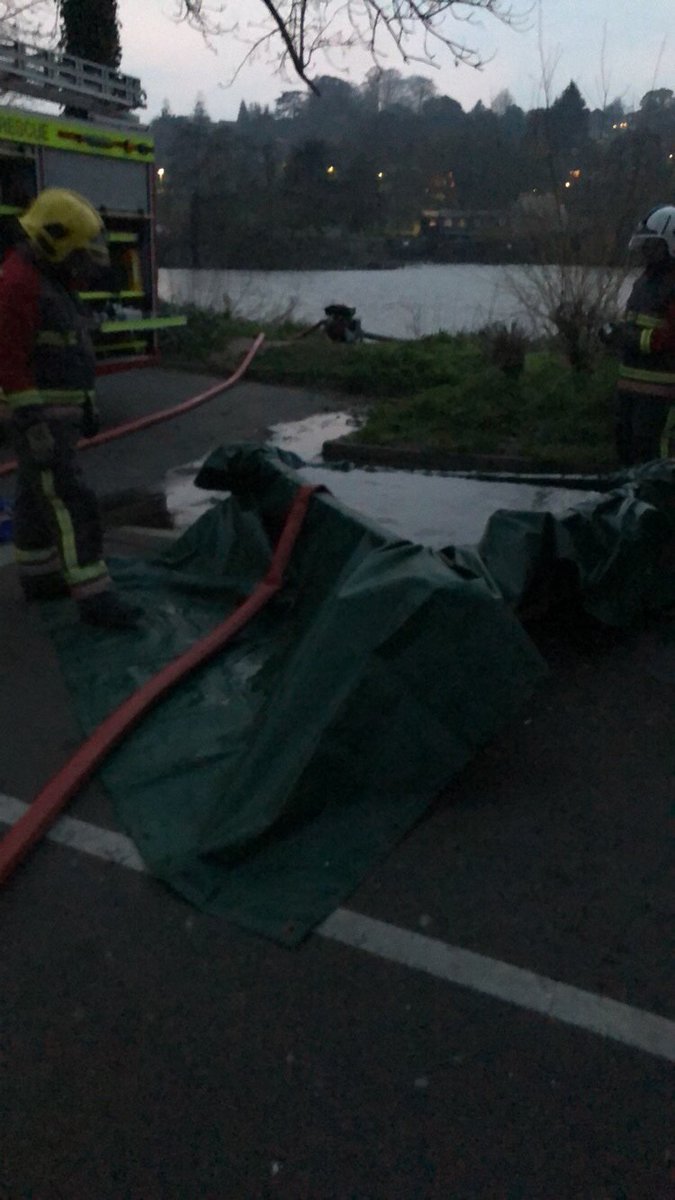 DuffieldStn's tweet photo. @DuffieldStn #Pumpingdrill @BelperRiverGardens. Improvised dam filled from open water source with a LPP. #Don’tforgetyourPFD https://t.co/wX0QLSpx78