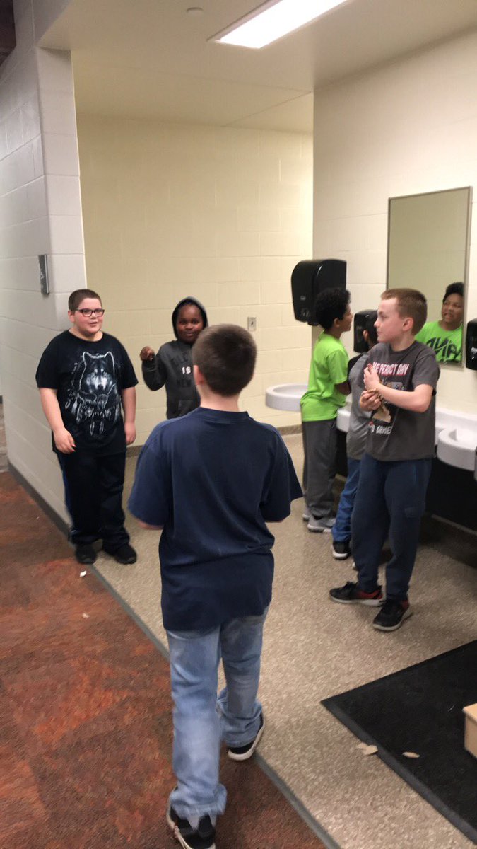 Showing our #PAWS at the restroom! <a href="/PolkTurner/">Turner Polk</a> #turner202Strong #ogpride <a href="/OakGrove_202/">Oak Grove Elementary</a>