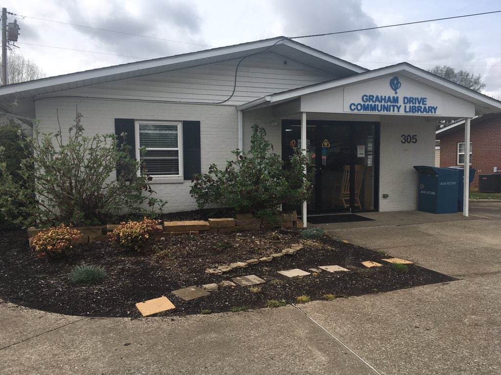 warrencountypl's tweet image. Right in the heart of the Housing Authority’s neighborhood is the Graham Drive Community Library! @ us your favorite Graham moments. #LibrariesEqualStrongCommunities