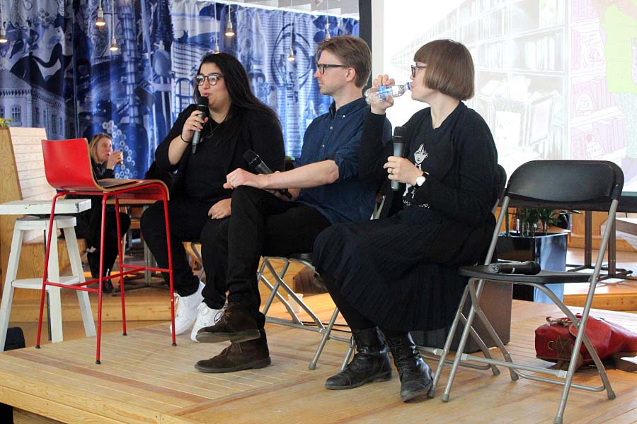 Caltex_98's tweet photo. Mer från söndagens aktiviteter på #SIS19: Adrian @_Malmgren_ har ritat i nya #WickedHero, #KarlJohnsson &amp; #SaraBergmarkElfgren intervjuas om #Vei2 av #MelodyBaharLovelin och efteråt blev det lång signeringskö... #serier #comics #seriefestivalen https://t.co/kWh5sputFx
