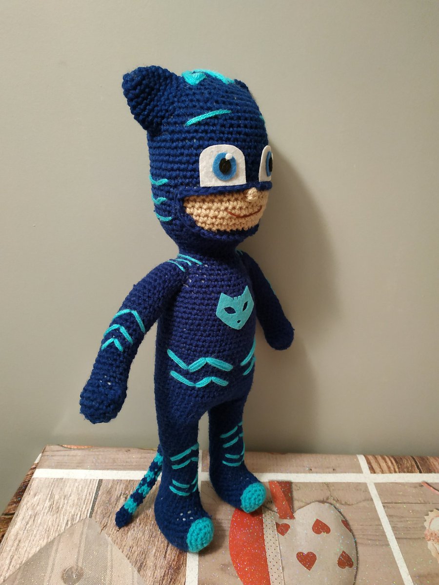 LADMamigurumi's tweet photo. Yoyo des pyjamasques 😉#faitmain #handmade #Amigurumi #peluche #pyjamasque https://t.co/F10GvsxNDU