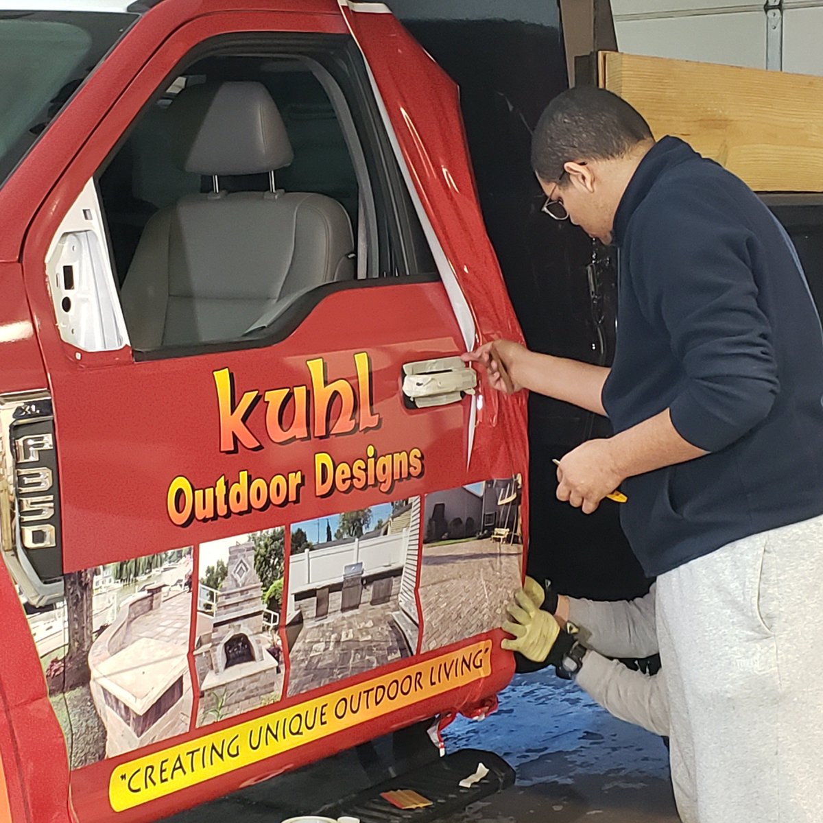 LorisPrinting's tweet photo. This weekend we did a partial wrap on a Ford F350 dump truck for Kuhl Outdoor Designs. We turned a plain white truck into a colorful billboard using @ArlonGraphics SLX Cast Wrap! https://t.co/t1AAAPgV4c
