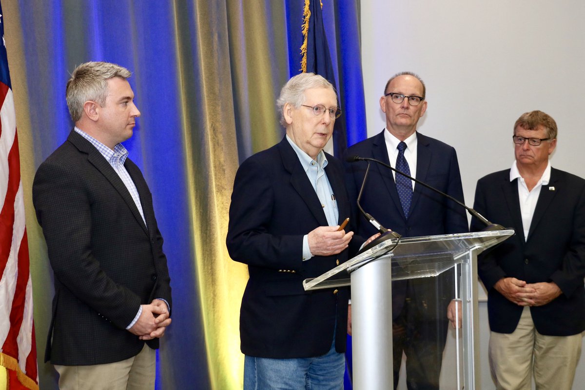 McConnellPress's tweet photo. .@senatemajldr Mitch McConnell &amp; @KYAgCommish Ryan Quarles host @USDA officials at #Kentucky #hemp event to update and hear directly from Kentucky hemp farmers, processors and manufacturers #kyag365 #kyproud #HEMPPEN!!!! https://t.co/mHXfh6xL4C https://t.co/iKoOlLfAXk