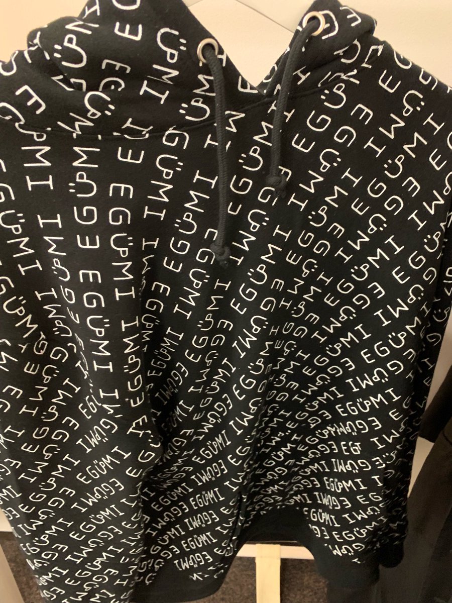 江口、関さん、昴くん、皆様。
ありがとうございました。
今日はよく眠れそうです（笑）
来週からもよろしくお願いいたします。
#安元江口と夜あそび

写真は今日の衣装