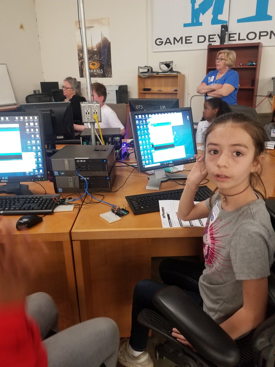 SenecaElemArt's tweet photo. @STARAcademyMD @kwallace612 @SenecaElem https://t.co/XSjWP5I6se