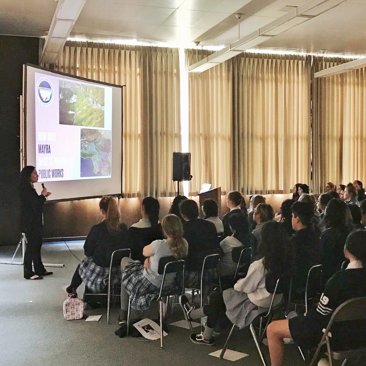 LACoPublicWorks's tweet photo. Over 300 students at @stlucysASB learned about ‘Engineering the Impossible’ through the LA County  #STEMoutreachProgram to share new possibilities and new experiences of STEM. @PWWomensLegacy #womeninSTEM https://t.co/XtXxffoor8