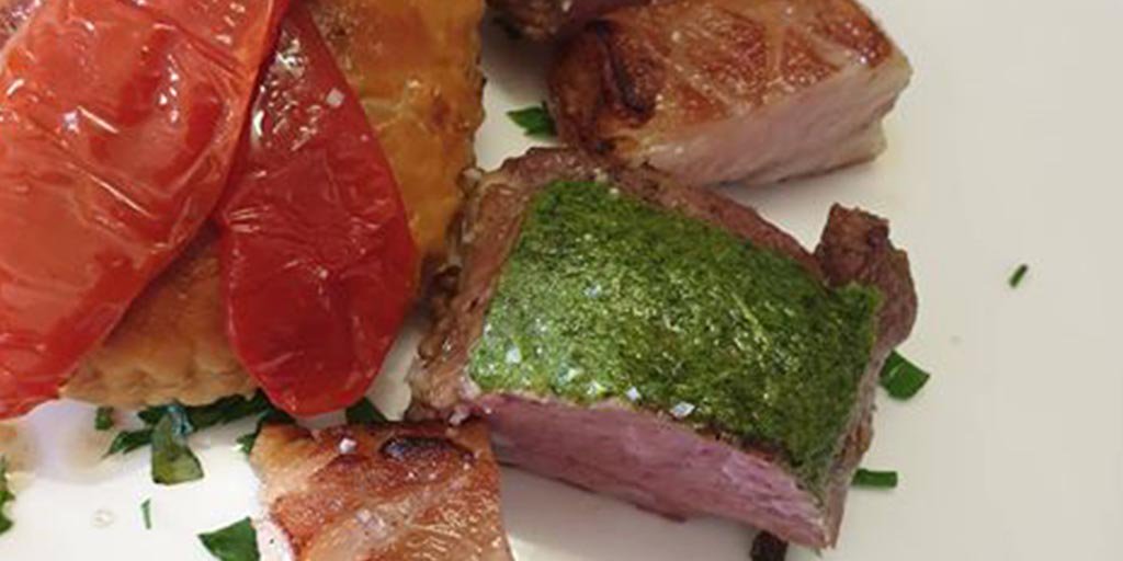 Le Festival #GoodFrance #GoutdeFrance c’est aussi Outre-mer et dans 150 pays ! Ici, sur l’île de la Réunion, un menu coloré a été concocté par Joey Atchama, chef du restaurant Velli.