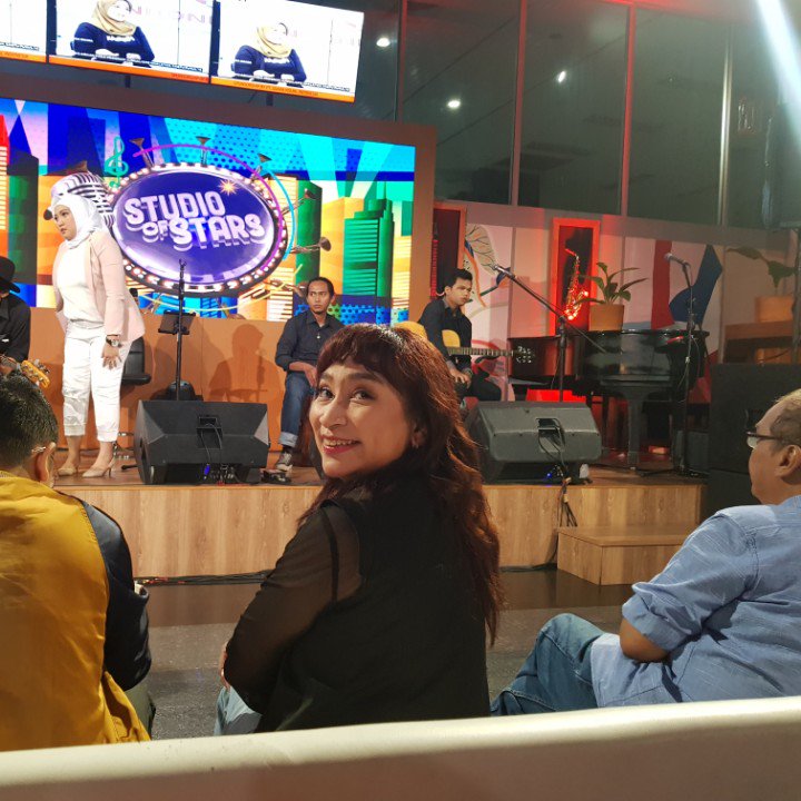 Astrid Lea, Dewan Juri di "Studio Of Stars", live di TVRI pukul 22.30 WIB #tvri #live <a href="/tvrinasional/">TVRI Nasional</a> <a href="/astridlea/">Astrid Lea</a>