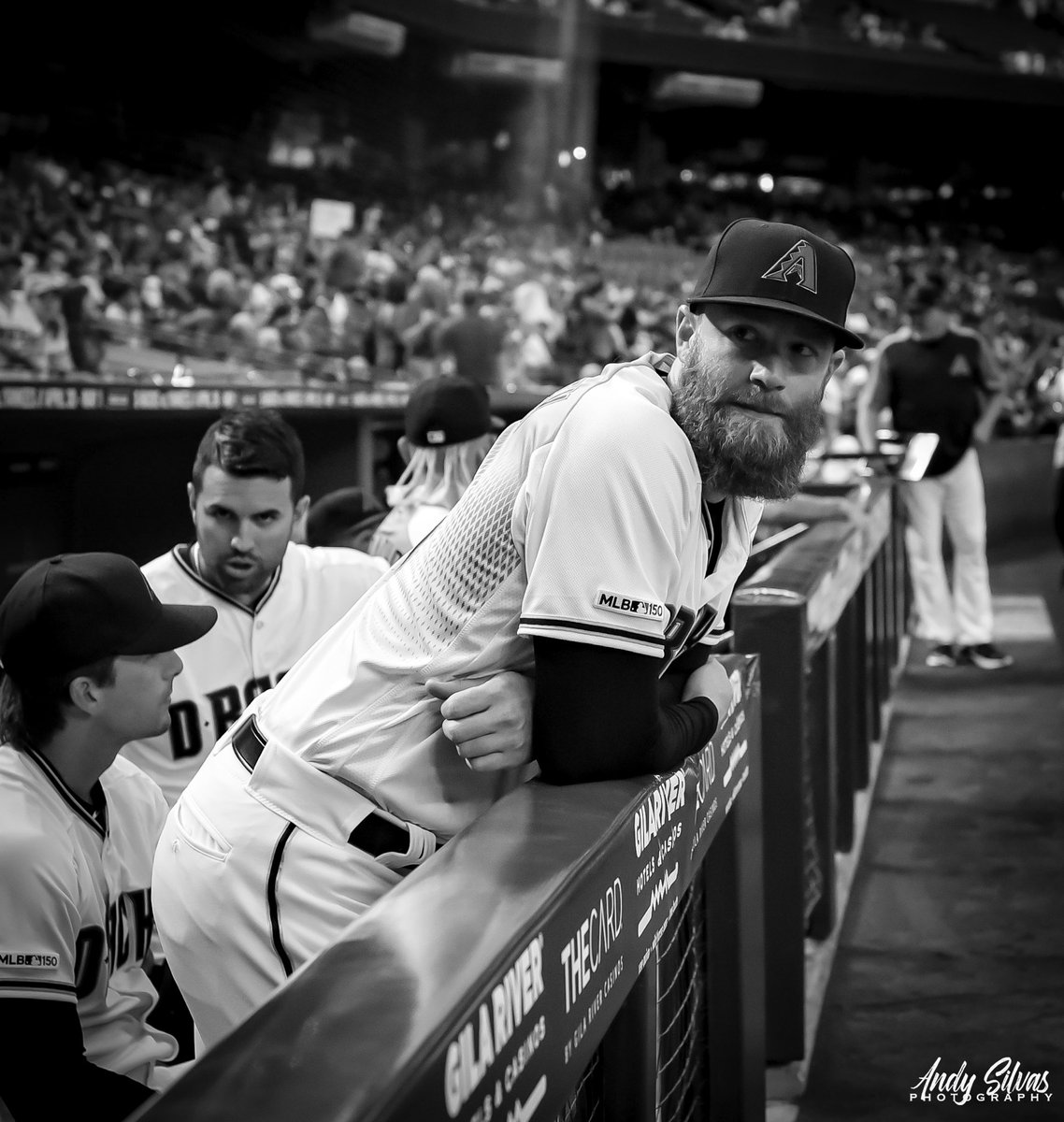 PhotoSilvas's tweet photo. Few more shots from @Dbacks #OpeningDay. @usairforce @ArchieBradley7 #littlefan #chasefeild #roofopening #lukeairforcebase #sports360az https://t.co/QSqVc9uDar