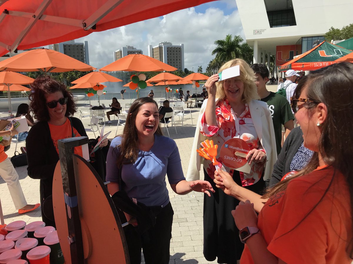 UM_alumni's tweet photo. The ⁦@univmiami⁩ Charter Day Celebration is underway 🙌 See you soon ‘Canes! 🎉#OneDayOneU ⁦@UM_Sebastian⁩ ⁦@UMGradSchool⁩ https://t.co/4z9bSguCkE