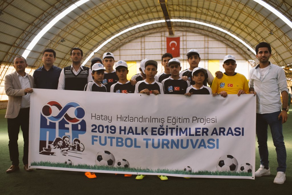 rmzn3738's tweet photo. #pazartesi
#HEP Kapsamında Hatay'da yapılan futbol turnuvamızı başlattık. Emeği geçen herkese çok teşekkür ederim. Onların yüzü gülüyorsa ve kalplerine dokunabildiysek ne mutlu bizlere.. 🙏🎈🌼
@HEPprojesi
@bora_civan
@hayatboyuöğrenme
@UNICEF
@unicefturk
@Kizilay https://t.co/DPpOrNNnek