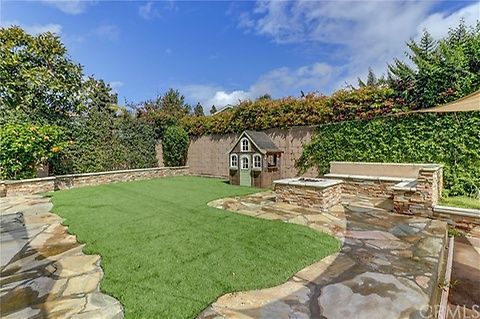 CoastalGroupOC's tweet photo. In the tranquil Mesa Woods community of Costa Mesa rests this gorgeous modern home...and it's in #escrow ! Nearby is world class dining, shopping and entertainment at South Coast Plaza, Segerstrom Center and the beach. This home checks all the boxes. #getcoastal https://t.co/7cNRZPSmzO