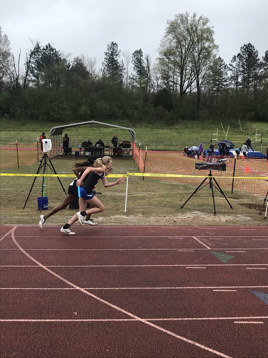 WeAreChargers's tweet photo. 4x800 with Clarkson, Williams, Starks, Davis qualify for region meet after finishing 2nd in District. https://t.co/WnvL5FFjBf