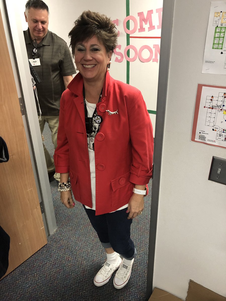 HooperCounselor's tweet photo. 80’s and 90’s day getting ready for our Pop STAAR’s this week! @CFISDAndre #CFISDSpirirt https://t.co/VJNHaIShor