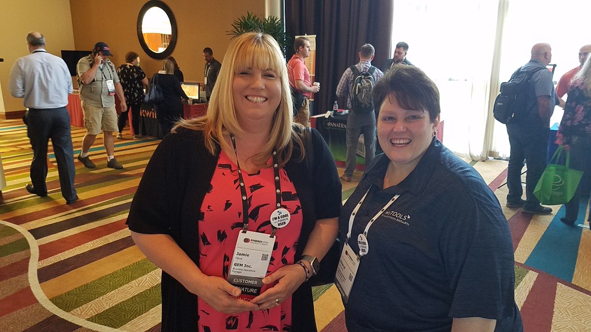 ISCorpMN's tweet photo. YAY, it's #key2ActSynergy week! Stop our booth and pic up some swag... be like Jamie and Cheryl here and wear your cool tools button! @keytwoact #coolswag #wsTOOLS #DynamicsGP https://t.co/uaN7TSNiX3