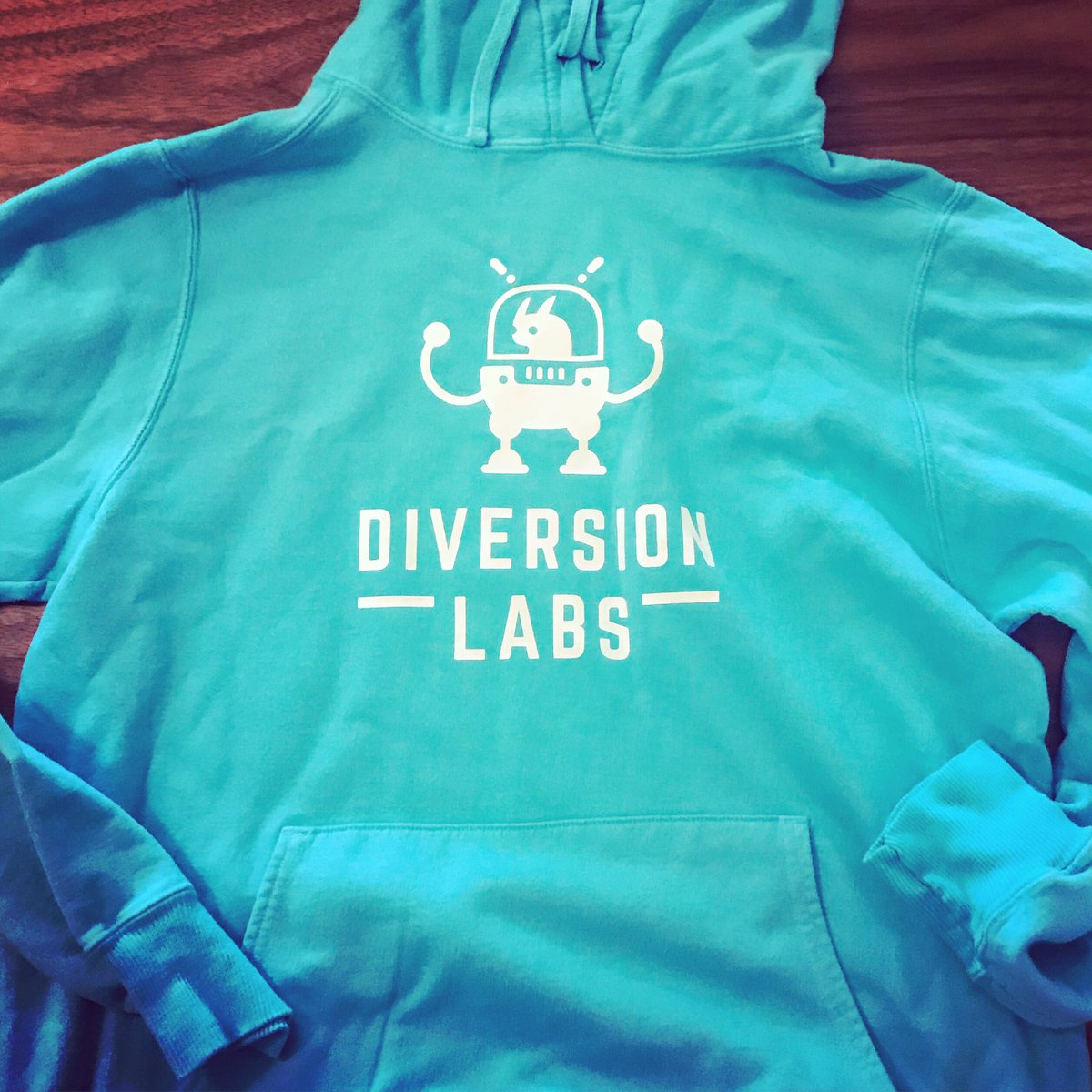 DiversionLabs's tweet photo. If we started production of these at scale, would anyone else like to get one? https://t.co/u3Fh4RJH0Z