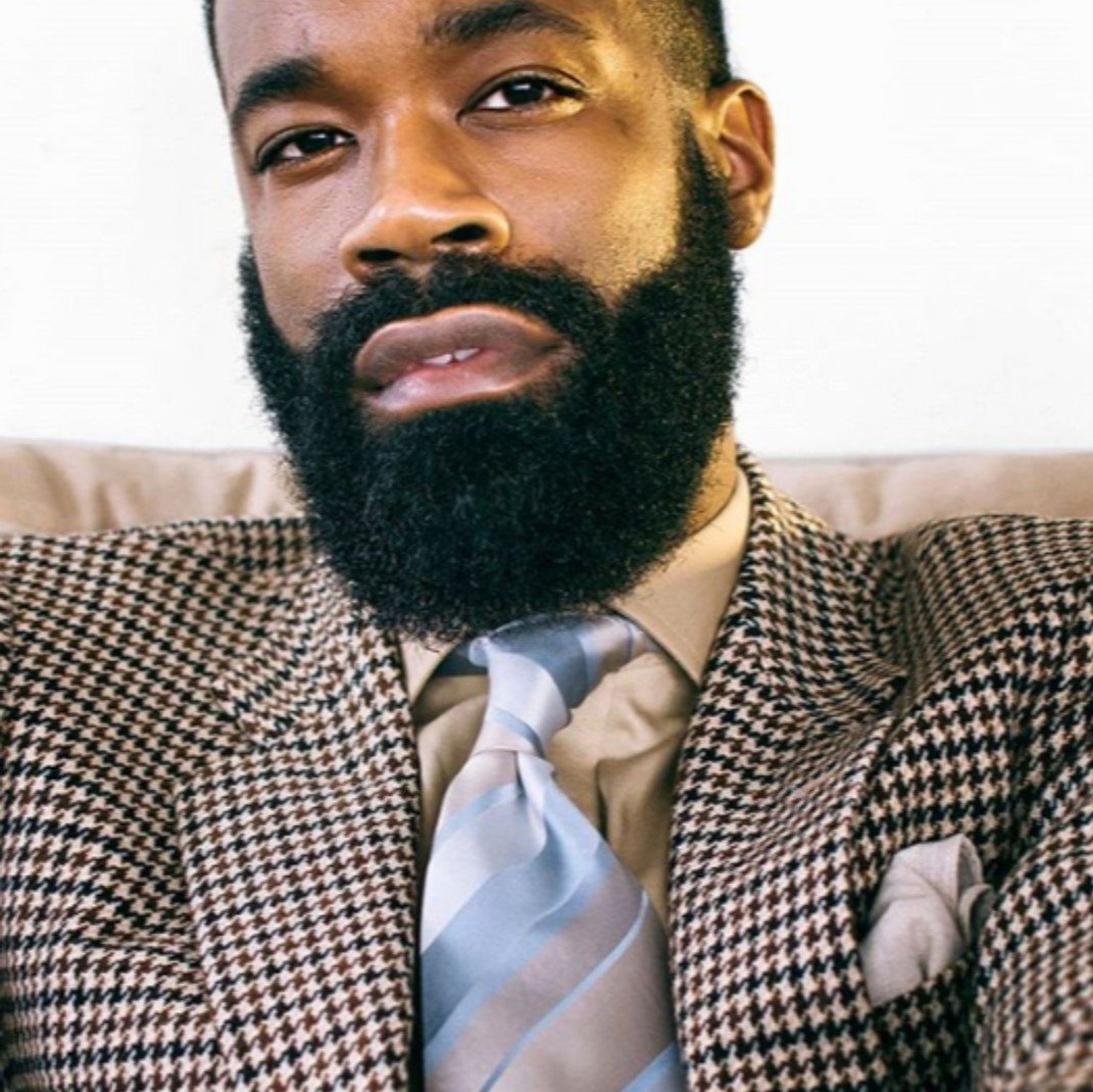 maseyface's tweet photo. Dashingly Dapper @Caligraphist 📸. We're feeling his ferocious style here today at Mr Masey's Emporium of Beards HQ.
#mcm #mancrushmonday #dapper #gent #beardmodel #beardlove #beardlover #beardstyle #beardgameonpoint #beardgoals #winning #maseyface #maseyfacey https://t.co/Od2JHMRIm0