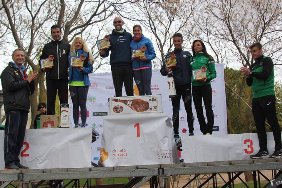 Volvemos al doblete! Higinio y Esther se imponen en la carrera del Porvenir de Alcázar de San Juan! <a href="/RamonaMateos/">RAMONA TRUJILLO MATE</a>, que fue segunda; Isra, que fue cuarto y Andrés, con victoria en M55, redondearon una jornada en la que nos impusimos por equipos mixtos