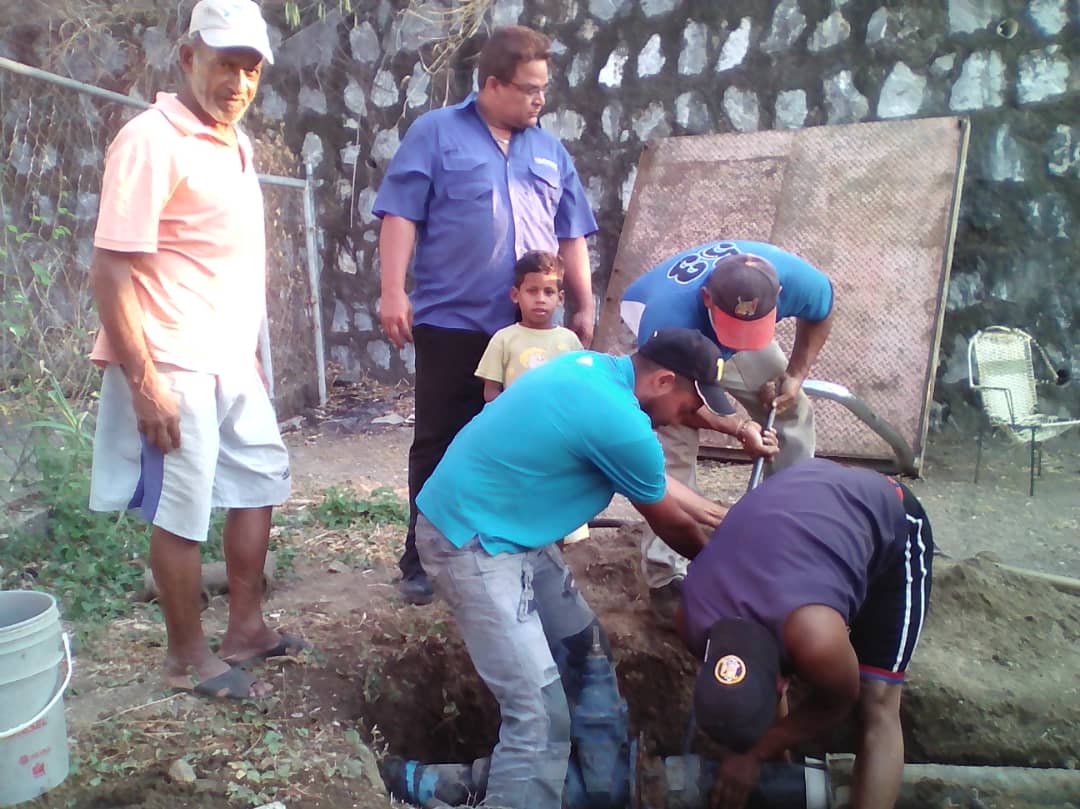 Hidropaezca's tweet photo. #HidroInforma|| Cuadrillas instalaron y dejaron operativa válvula de 4"pulgada de diámetro en el sector "Ricardo Montilla" de San Juan de los Morros #Guárico #MinAguas #GestiónQueFluyeConLaVida https://t.co/68mIOxLadZ