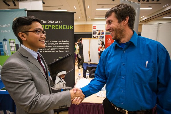 fostercareers's tweet photo. We are hosting small group career coaching! This coaching session will offer a combination of activities, including how to navigate the different career paths available to students interested in exploring Human Resources!

When: Wednesday April 10, 12:30-1:20pm
Where: DEM 233 https://t.co/M5uYxHvPb3