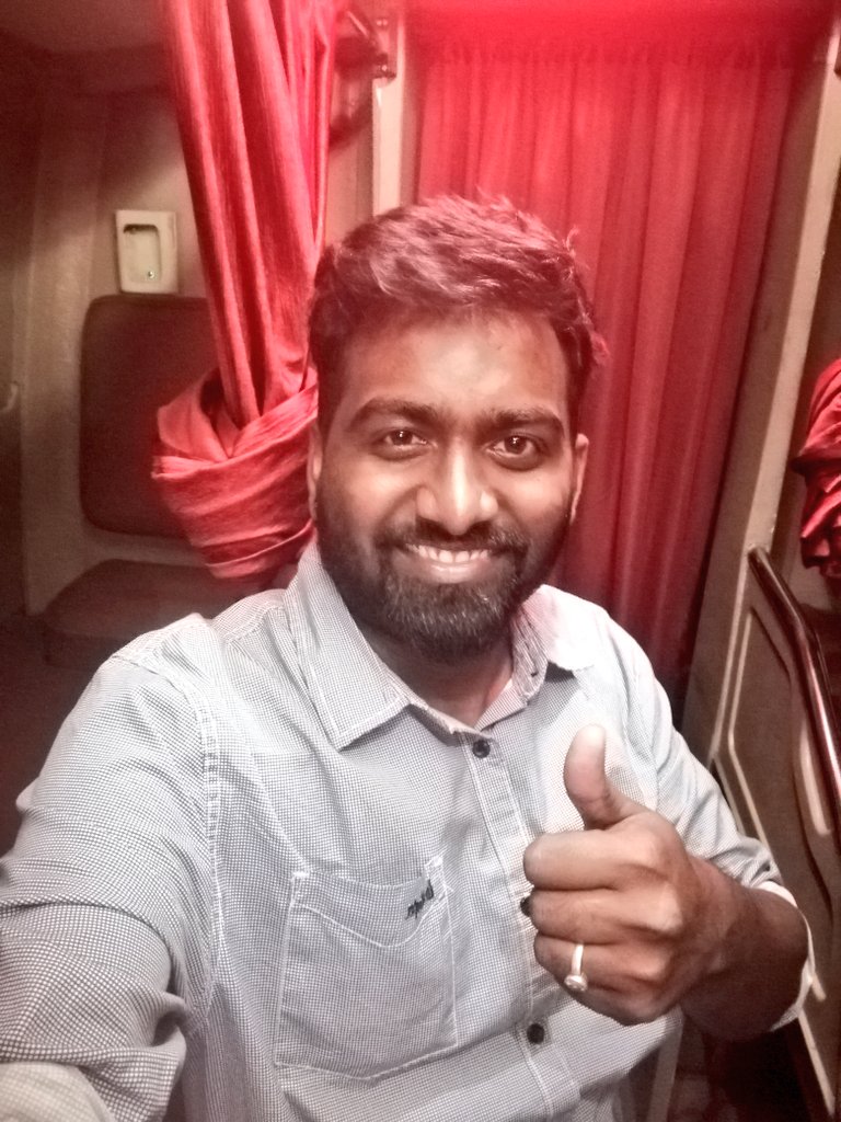 raghukumar_or's tweet photo. Travelling to Hyderabad
#kotigobba3
#4thschedule
#morningstar 😎😎 https://t.co/b1b8DvdHV9