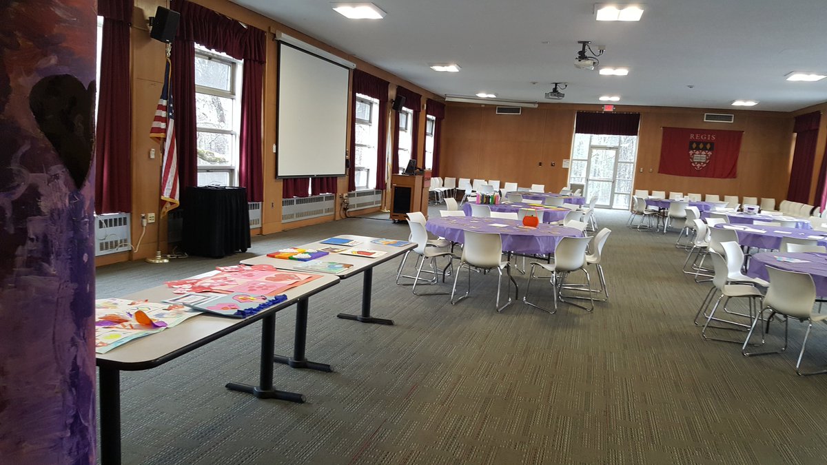 RegisFOIL's tweet image. Art for the Heart is happening now! The drum circle will run until 1:00pm. 🎨