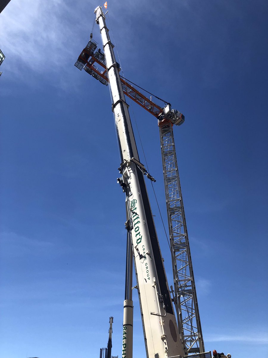 staffordcrane's tweet image. Our brand-new Recom RTT 470 went up yesterday in the heart of downtown Phoenix for UEB Builders.