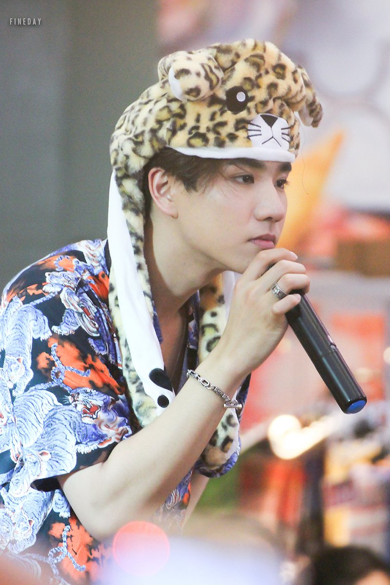 _fineallday's tweet image. อะไรหรอคับ เจื๋อมองไม่เห็น

#พวกของเจื๋อ #รอยยิ้มของชูครีม