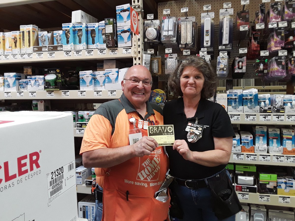 jaba1664's tweet photo. Giving a shout out to #6831 Department Supervisor Lee for being a great MET partner. Thanks Lee for all you do for us!!!!@MandaLeeHarris @axmcc https://t.co/lYCEnalI7N