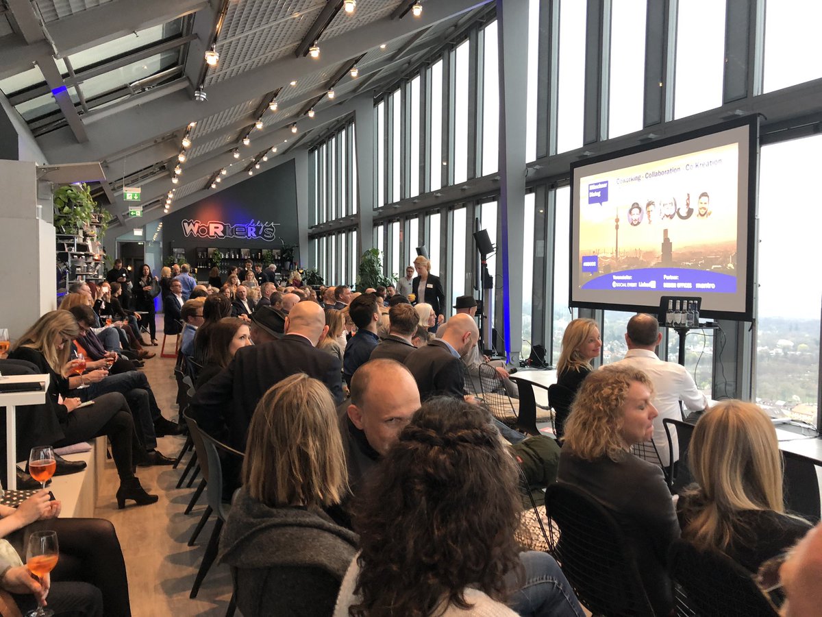 BertholdGlass's tweet photo. Münchner Dialog zur #Digitalisierung in der 32. Etage mit @jf_woll, @SabineSauber, @manfredtropper, @jochendo @ragnarh https://t.co/PDr4PRH88z