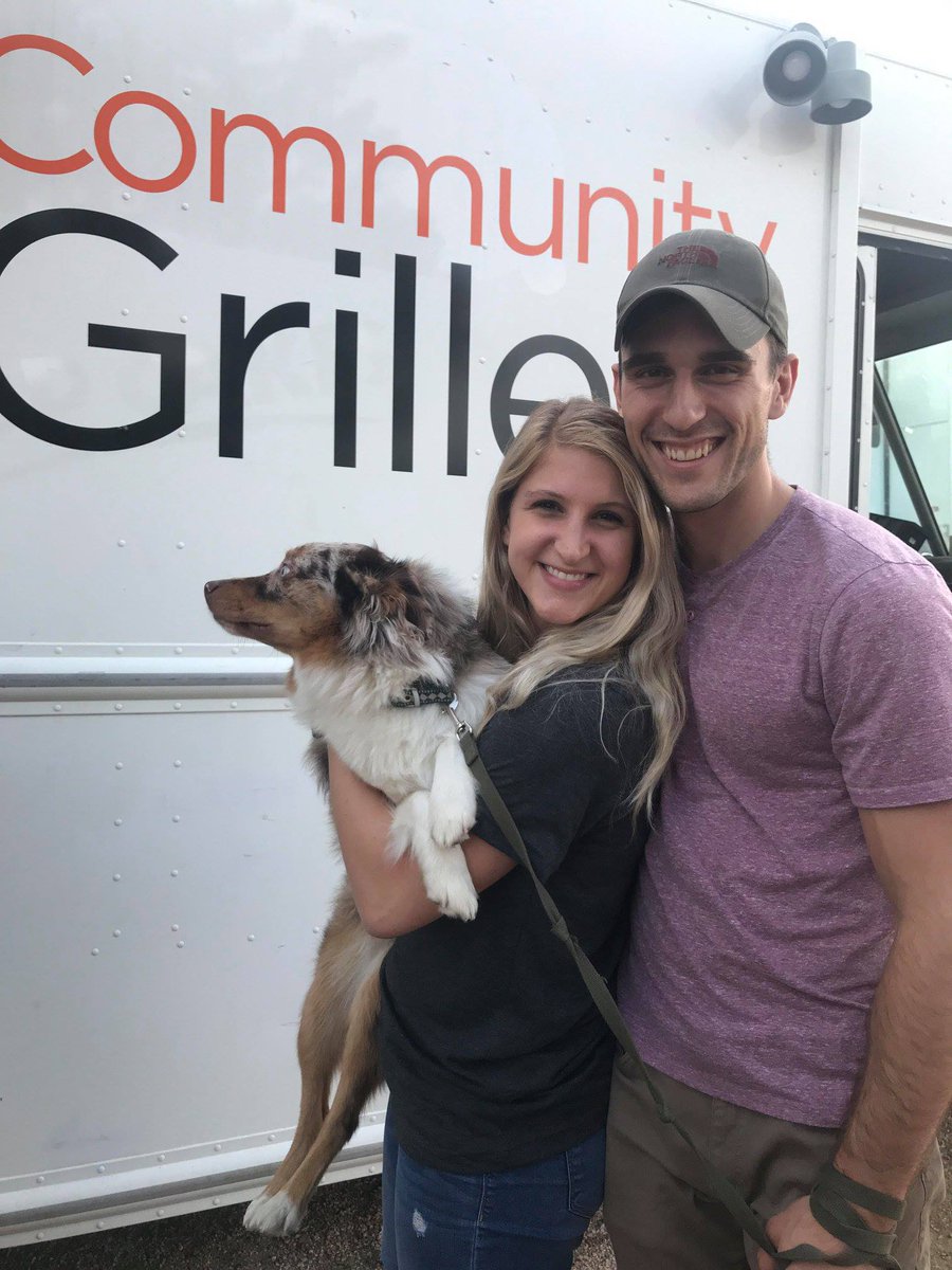 dialpad's tweet image. Another successful volunteer event with our friends @mobileloaves, serving up popcorn and smiles at their weekly community move night! 🍿🎬 #WeAreDialpad #GiveBack #ServingGoodness #ATX