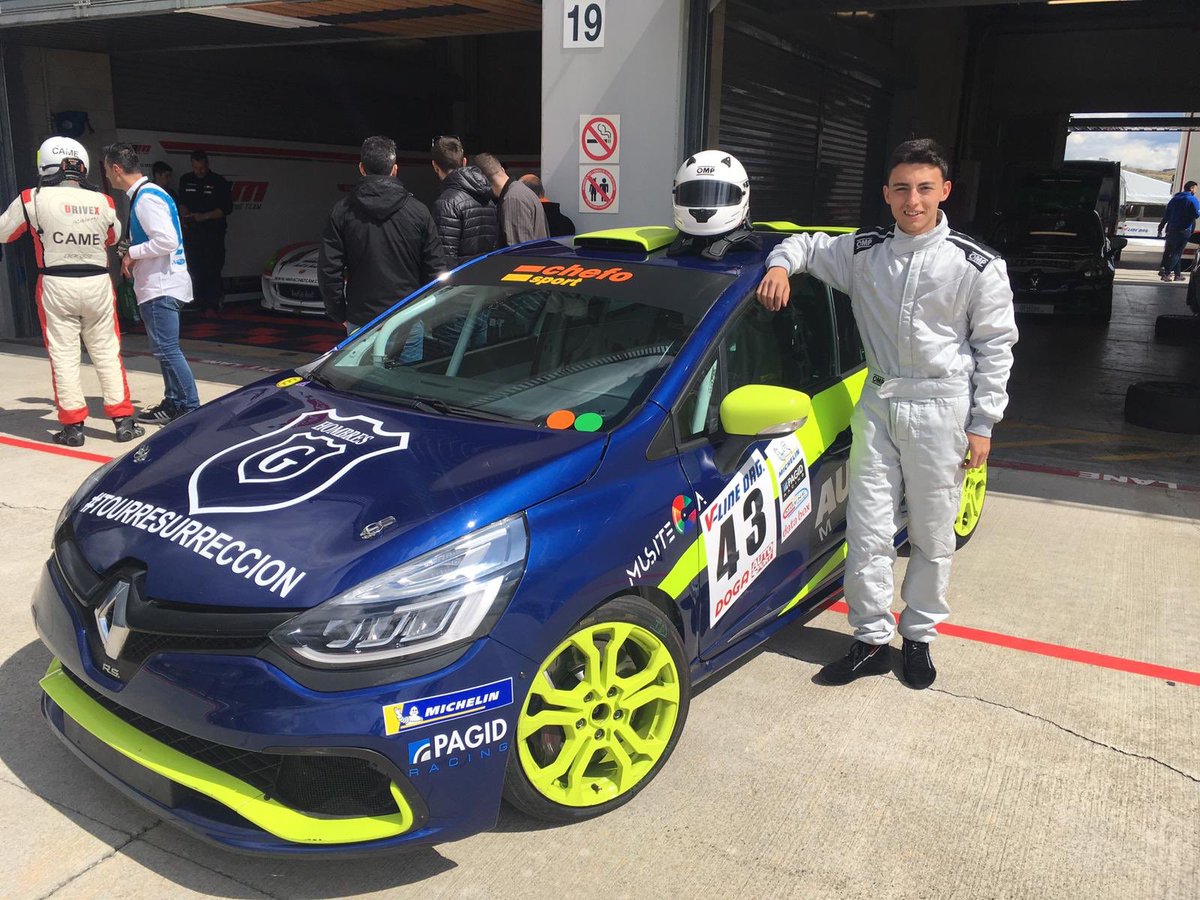 InfoMusiteca's tweet photo. Musiteca apoyando al equipo @AutoshopMadrid / @chefosport y al gran @Ivanott1_7 . Un enorme placer formar parte de esta aventura! A por todas!! https://t.co/QYjuF9COfU