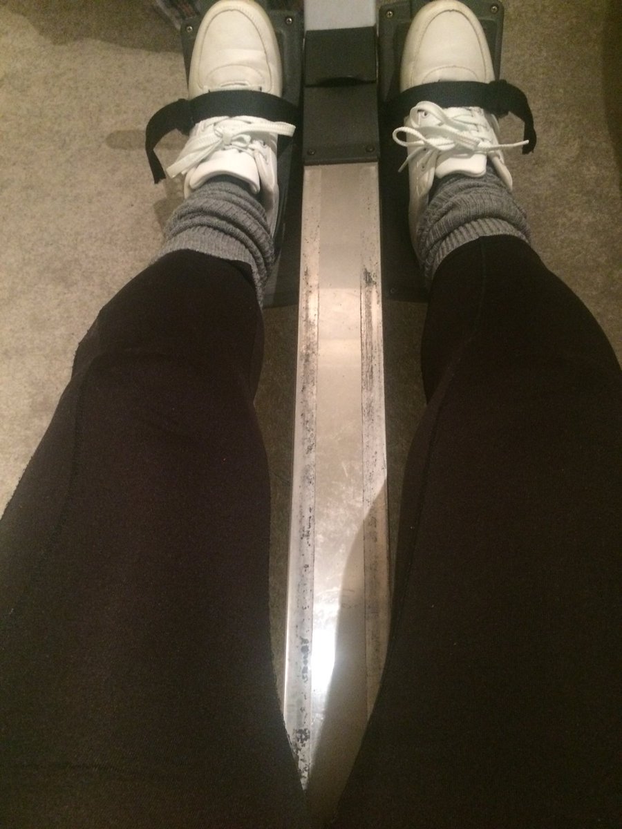 Loonbird2020's tweet image. Clocking up the hours Row Row Row #SheRows #ThisGirlCan #Training #endurance #motivation #focus look at the state of that n loving it 💕💪🚣‍♂️ #NOMAN #OceanRowing ...  💪🚣‍♂️💕