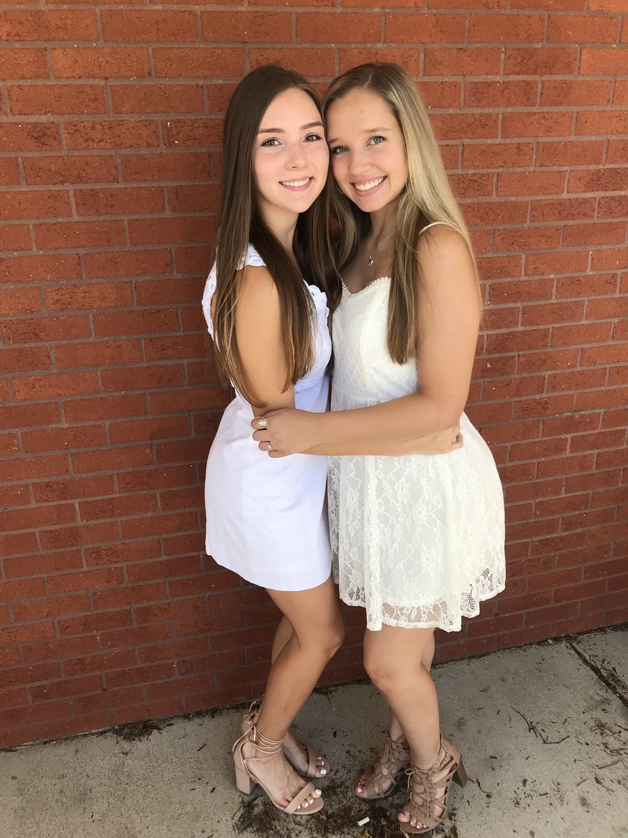 kameronstanley_'s tweet photo. Happy 19th to my best friend 💗 love and miss you sm I hope you’re day is amazing! 🎊 @MorganKazelskis https://t.co/yh6mDE3GNz