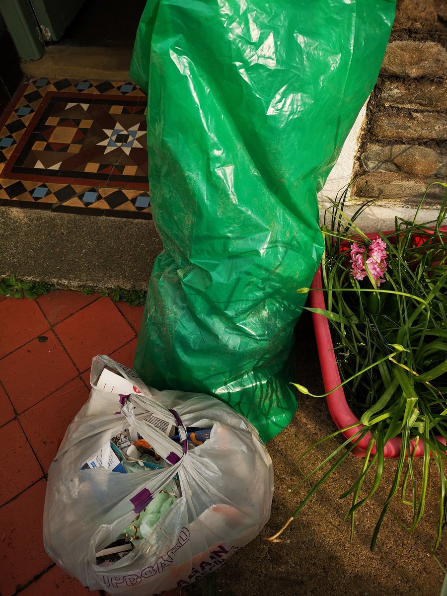 blodtheowl's tweet photo. @sian_regan @hev_jones @GreenCityEvents @cardiffcouncil @KeepSplottTidy @inksplott Another day, another bag of dog poo in our #community planter - plus two massive bags collected on our #litterpick today (just on beresford bridge & end of railway st) and the usual #litter and #flytipping in the Horwood Close playground. #wewantabin #filthycardiff #splott https://t.co/UGFiqvDN34