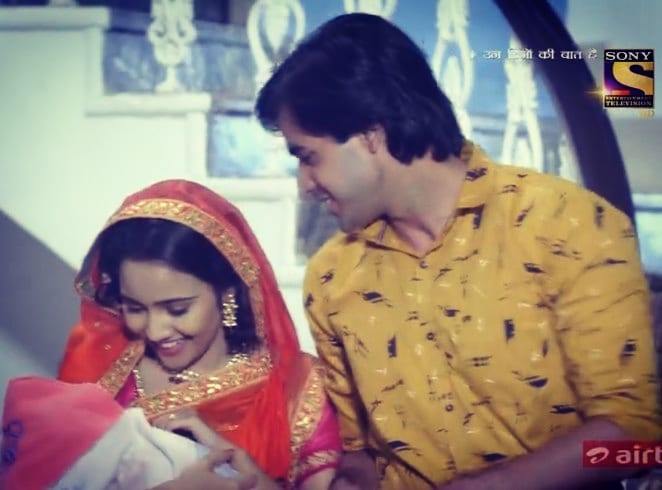 FictionNymph's tweet photo. Yeh Un Dinon Ki Baat Hai 8th April 2019 Written Episode Update
#YehUnDinonKiBaatHai 8th April #WrittenUpdate #YUDKBH #WU #YehUnDinoKiBaatHai #Sameer #YehUnnDinoKiBaatHai #Samir #Samaina #YehUnnDinonKiBaatHai #Naina #RandeepRaii… https://t.co/N2GLbyO0vs https://t.co/eW2lnIjLRE
