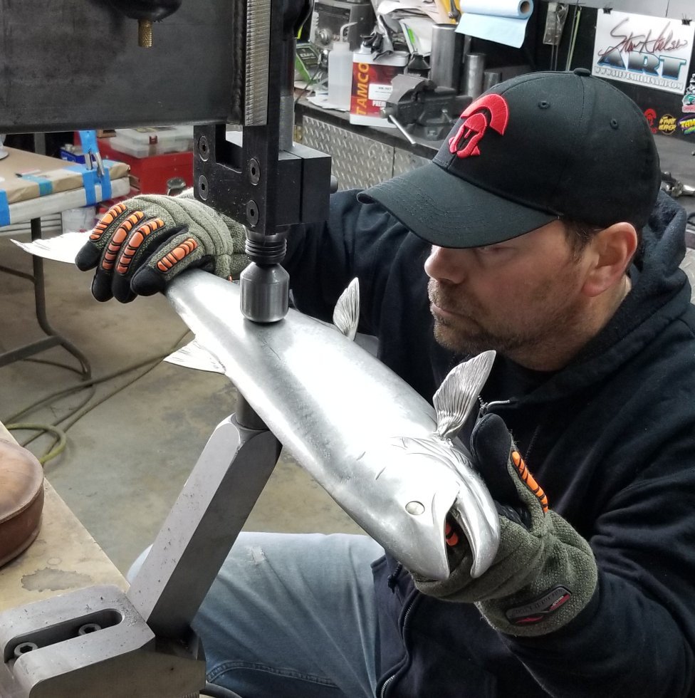 steve_nielsen's tweet photo. Finished this 25" #rainbowtrout. Hammered from 16ga stainless steel. #metalshaping #handmade #stainlessartist #fishart #TMtechnologies #airhammer #SteveNielsenArt #tamcopaint #iwata #airbrush #custompaint https://t.co/3De8YwtLaJ